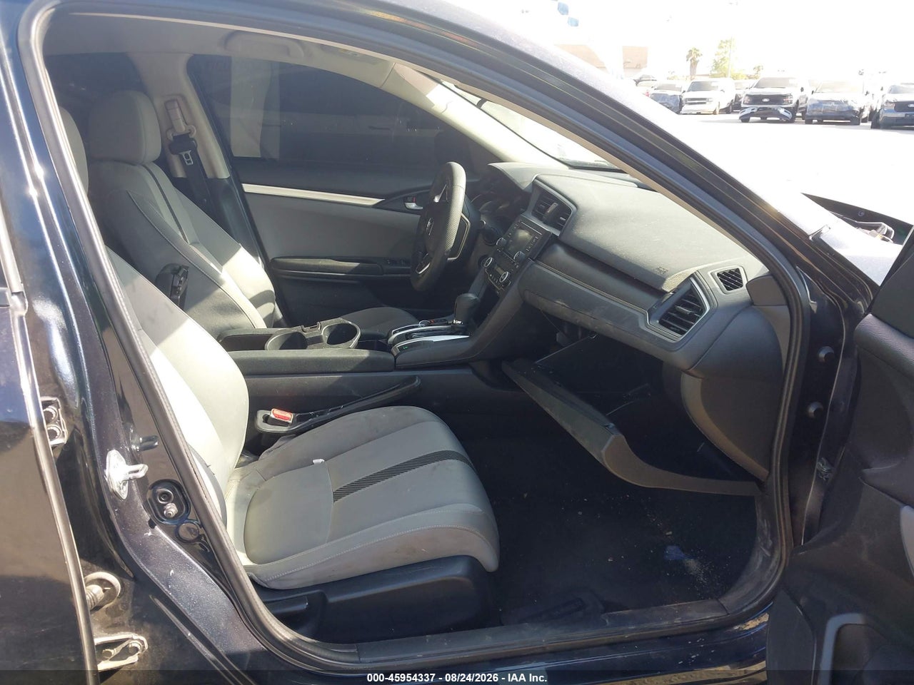2018 HONDA CIVIC LX · 5/11