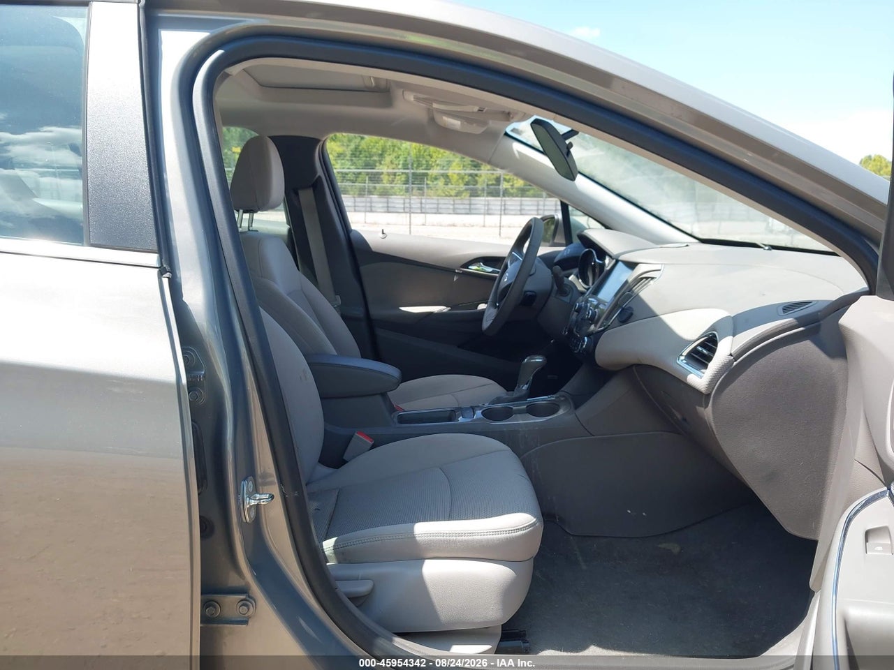 2018 CHEVROLET CRUZE LT AUTO · 5/11