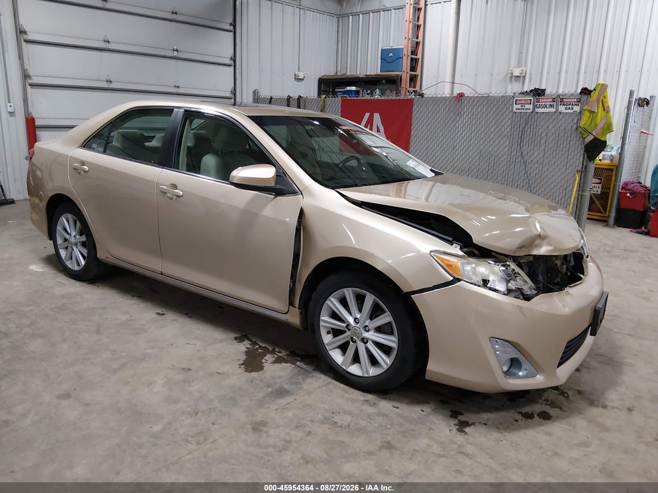 2012 TOYOTA CAMRY XLE