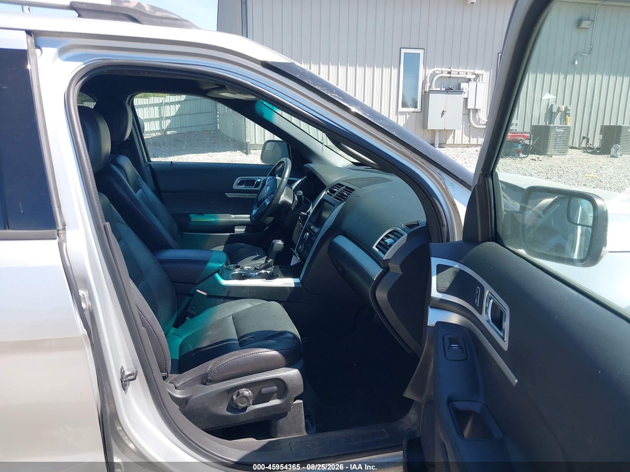 2015 FORD EXPLORER XLT · 5/11