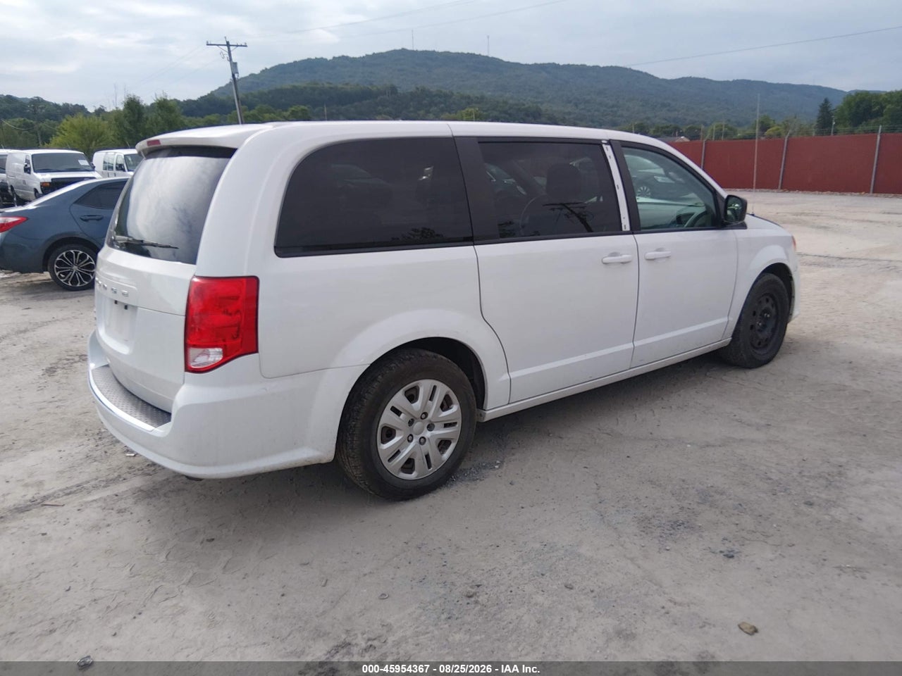 2018 DODGE GRAND CARAVAN SE · 4/11