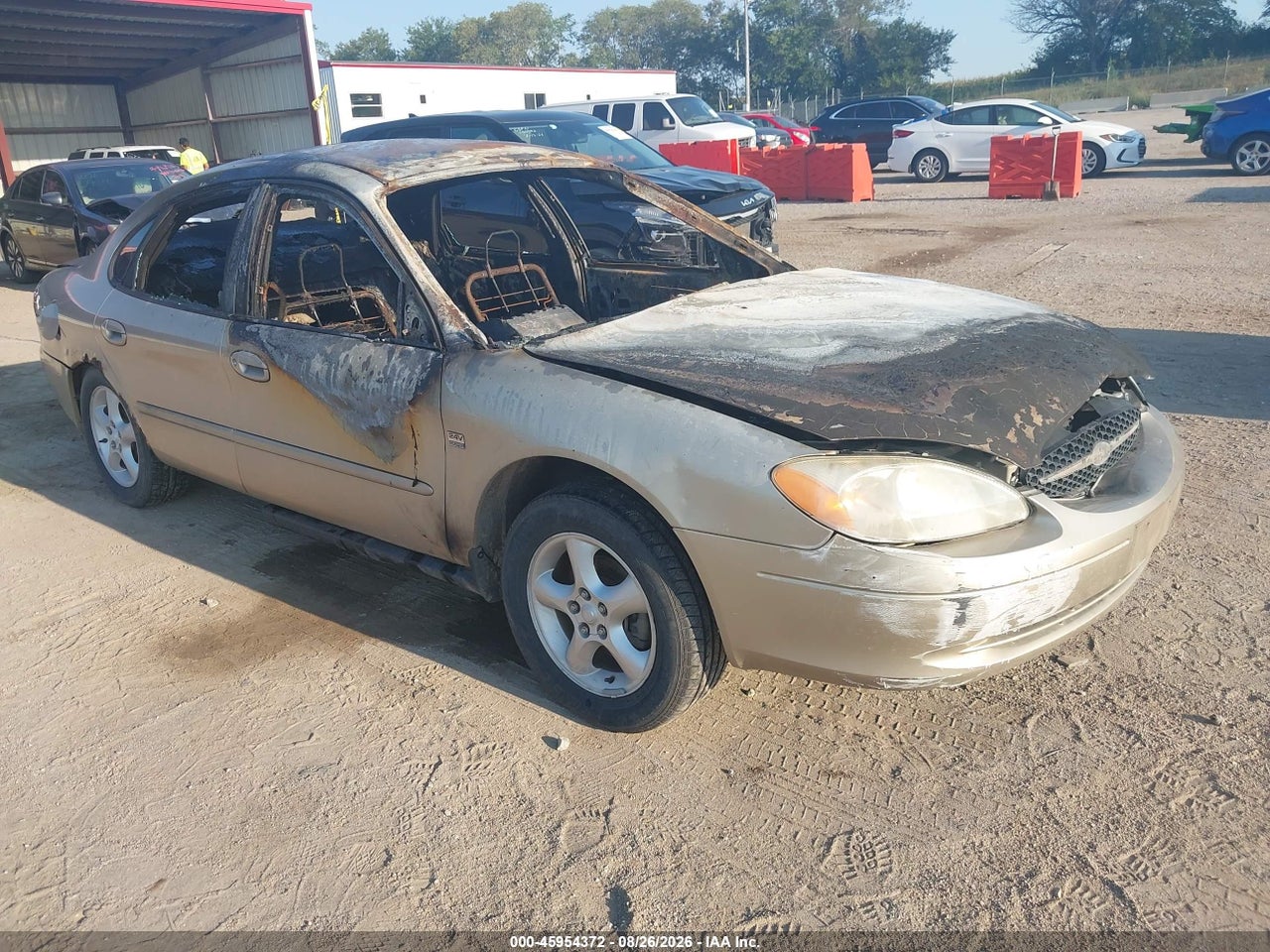 1FAFP55SXYA****** · 2000 FORD TAURUS SES
