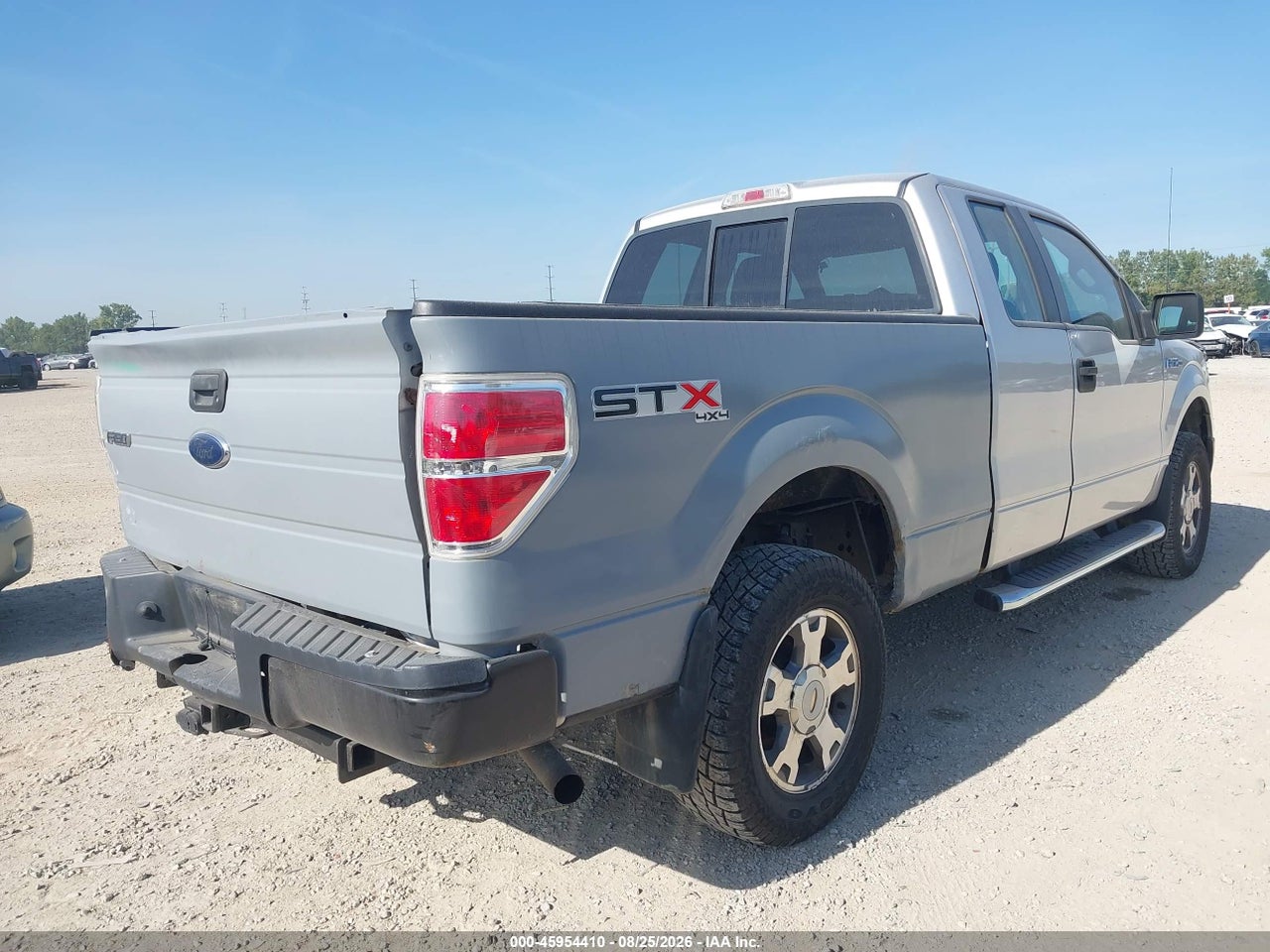 2010 FORD F-150 STX/XL · 4/11