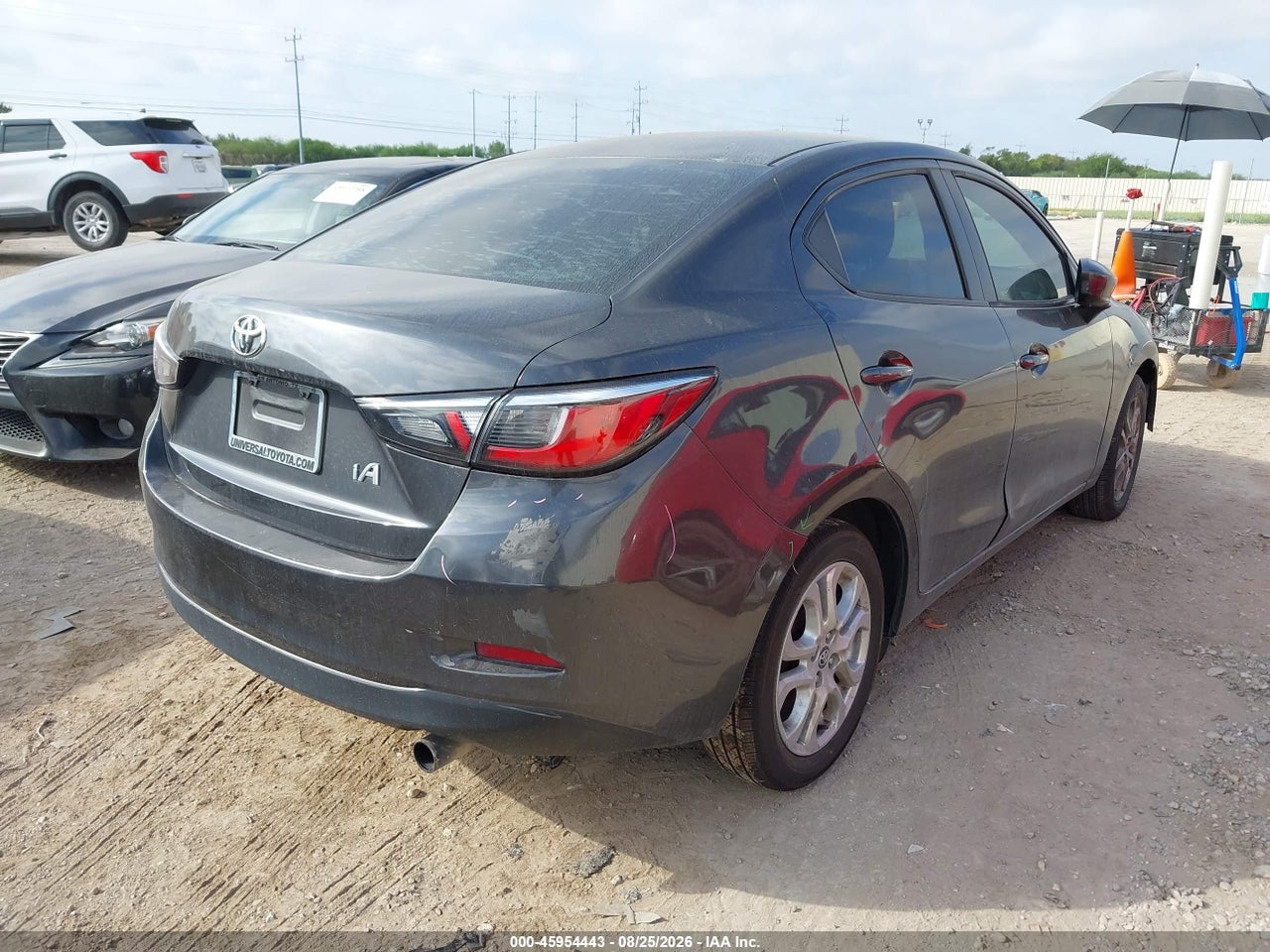 2017 TOYOTA YARIS IA   · 4/11