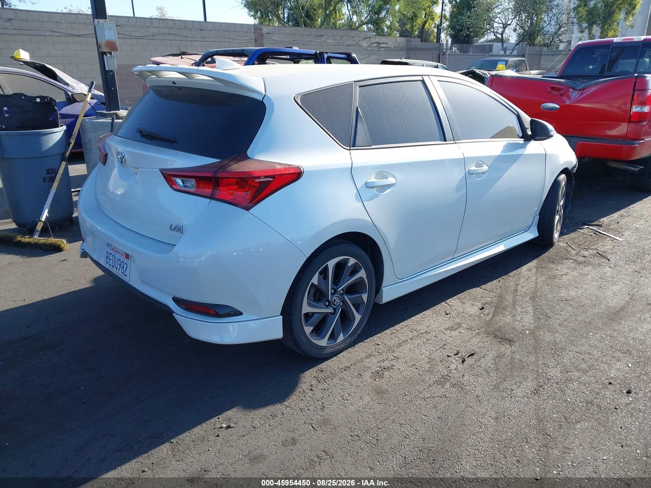 2018 TOYOTA COROLLA IM · 4/10