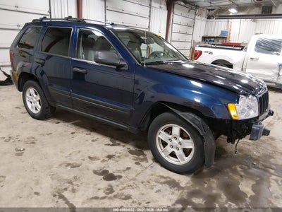 1J8HR48N85C****** · 2005 JEEP GRAND CHEROKEE LAREDO