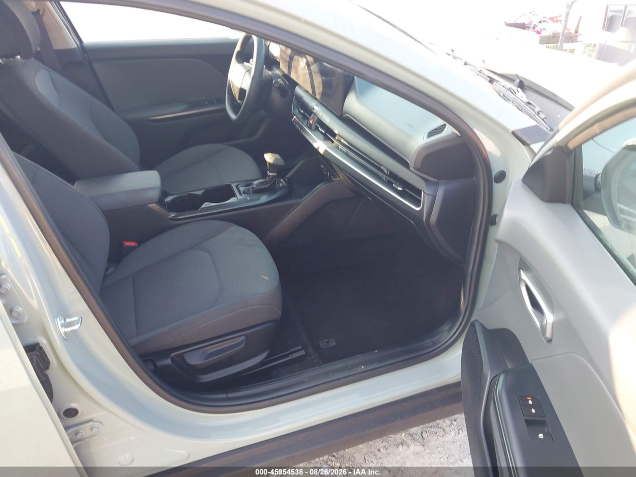 2025 KIA K4 LXS · 5/11