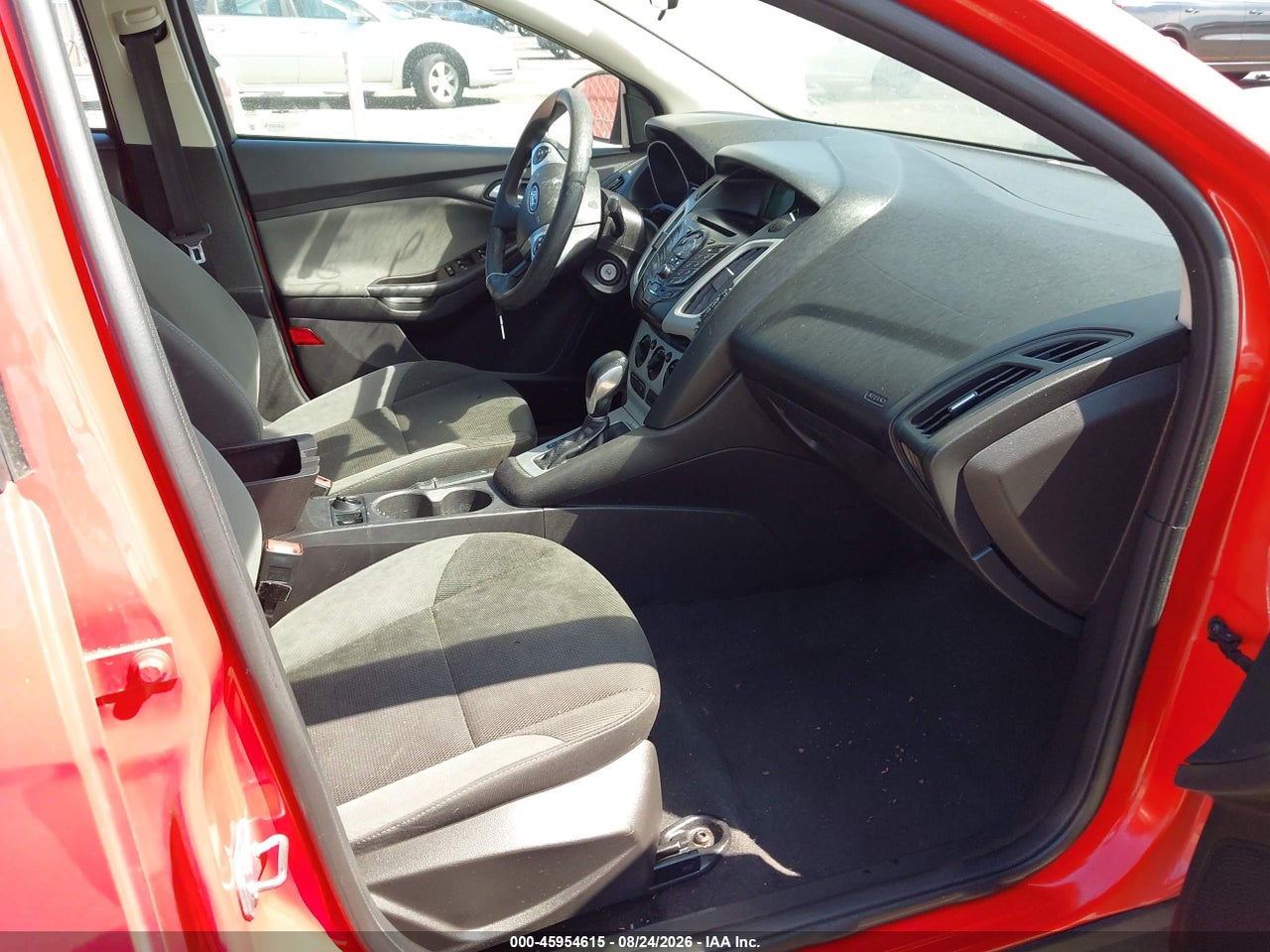 2014 FORD FOCUS SE · 5/11
