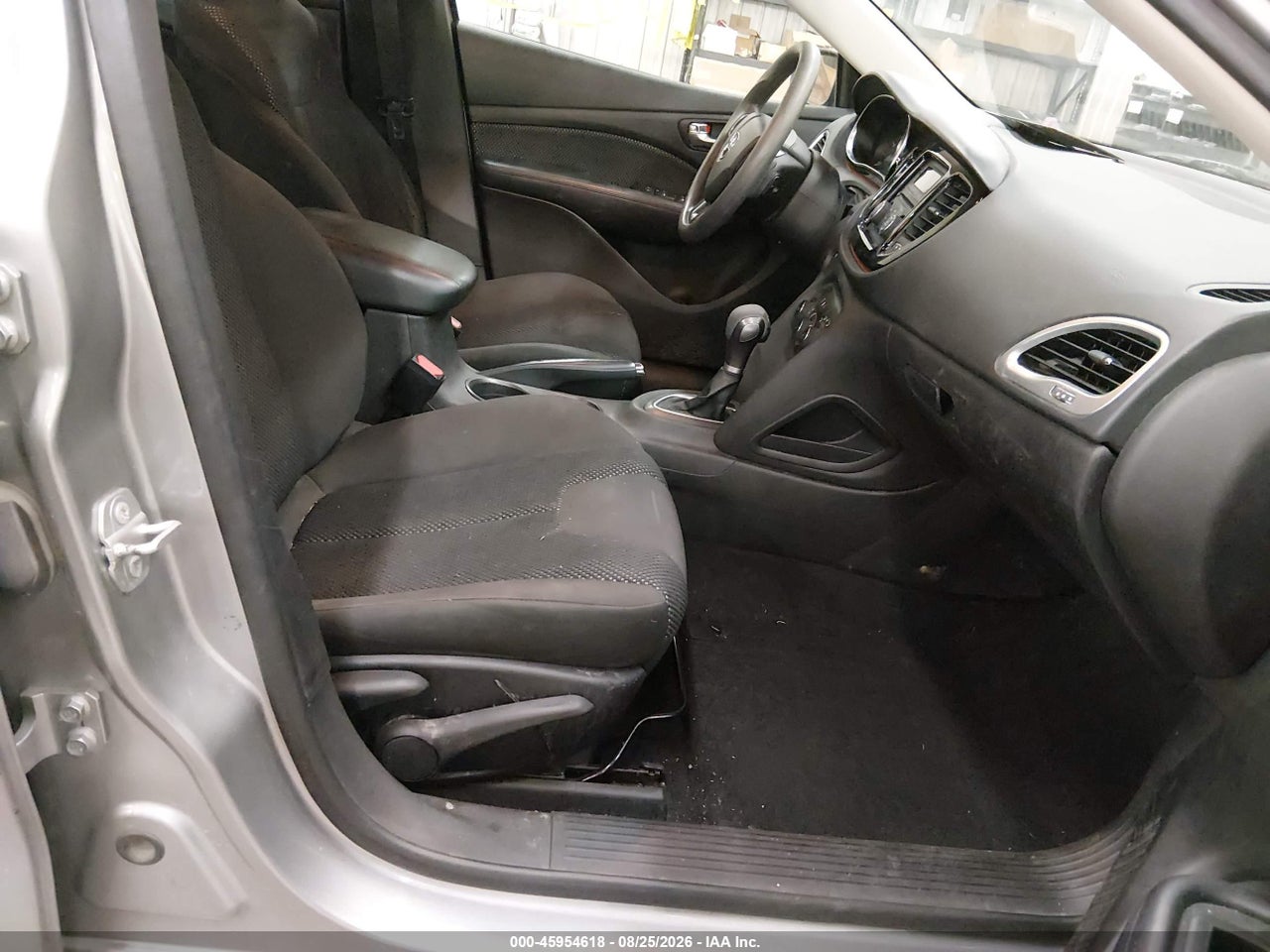 2015 DODGE DART SE · 5/11