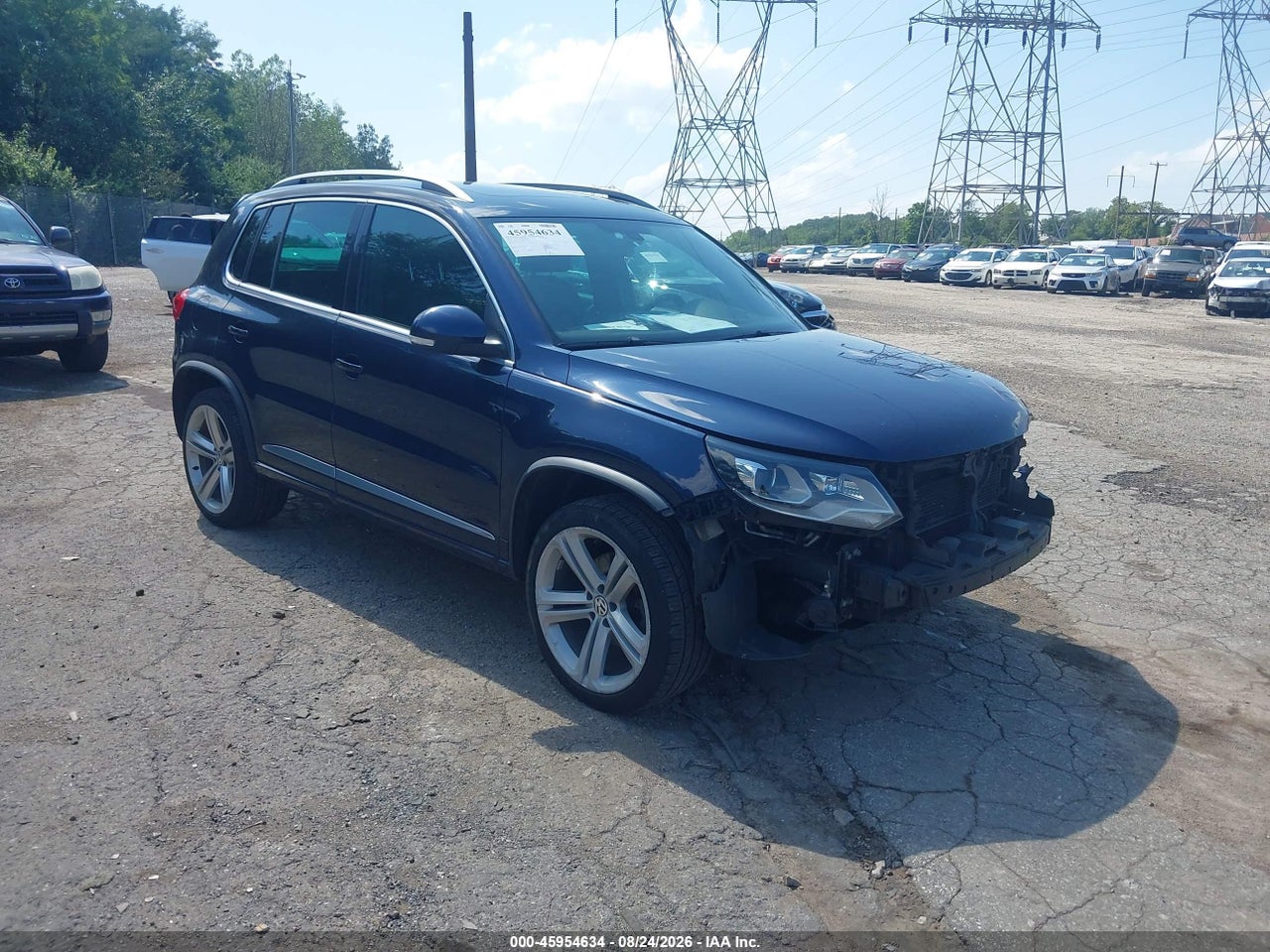 WVGBV3AX0EW****** · 2014 VOLKSWAGEN TIGUAN R-LINE