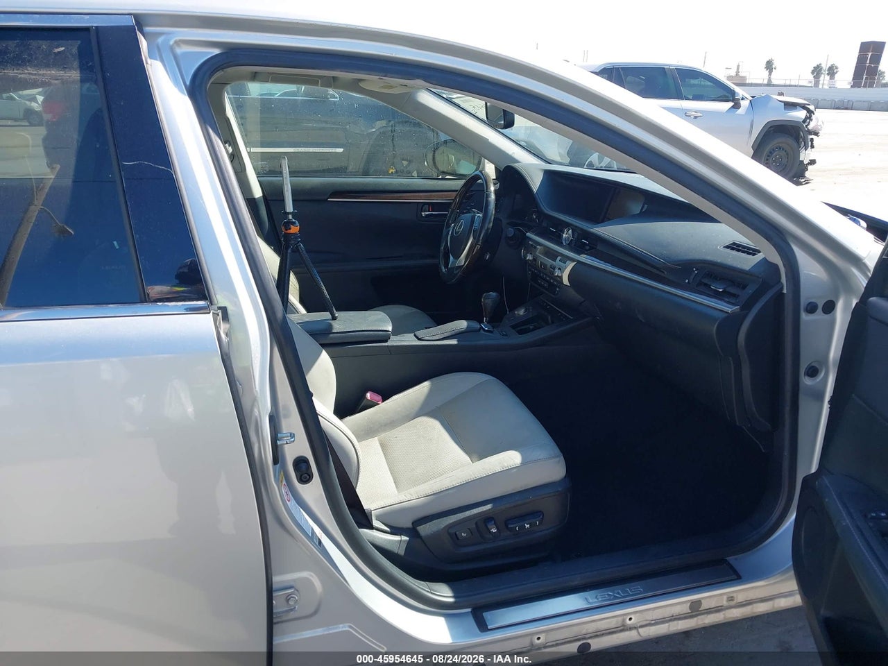 2014 LEXUS ES 350 · 5/11