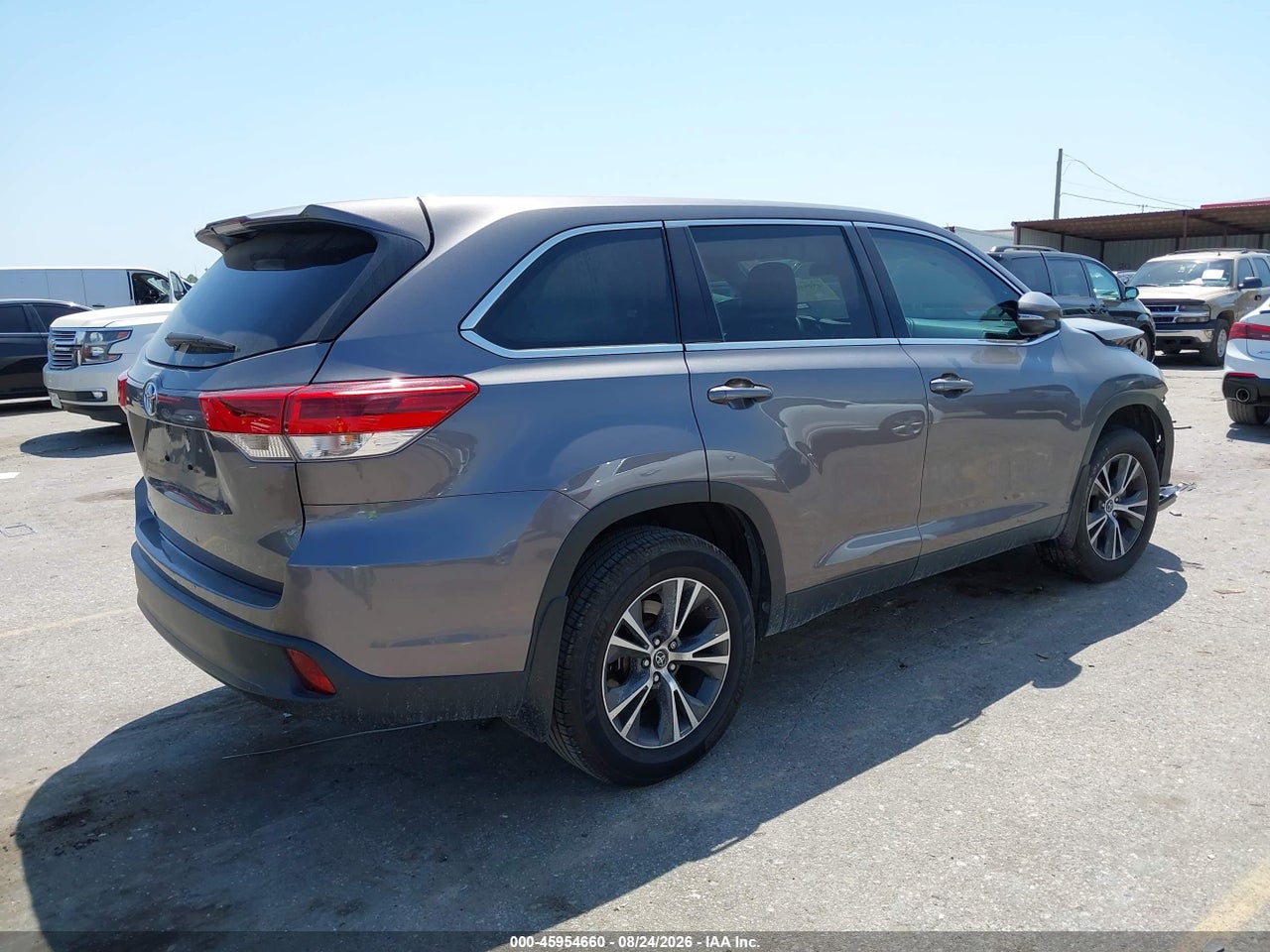 2019 TOYOTA HIGHLANDER LE · 4/5