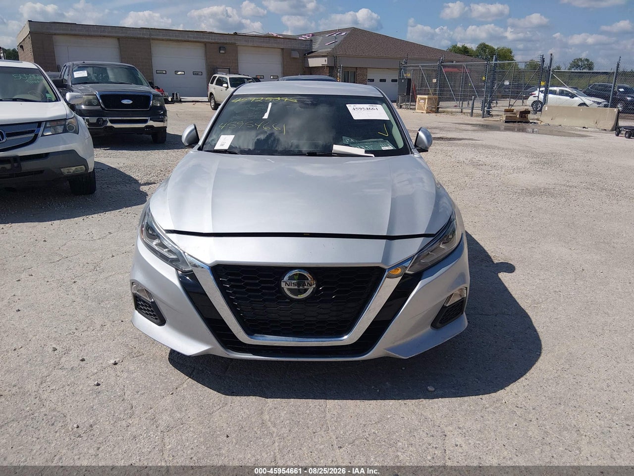 2021 NISSAN ALTIMA SV FWD · 6/10