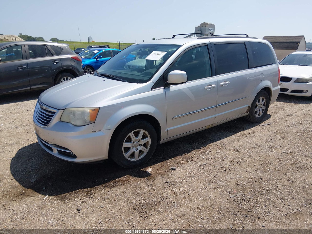 2011 CHRYSLER TOWN &amp; COUNTRY TOURING · 2/11