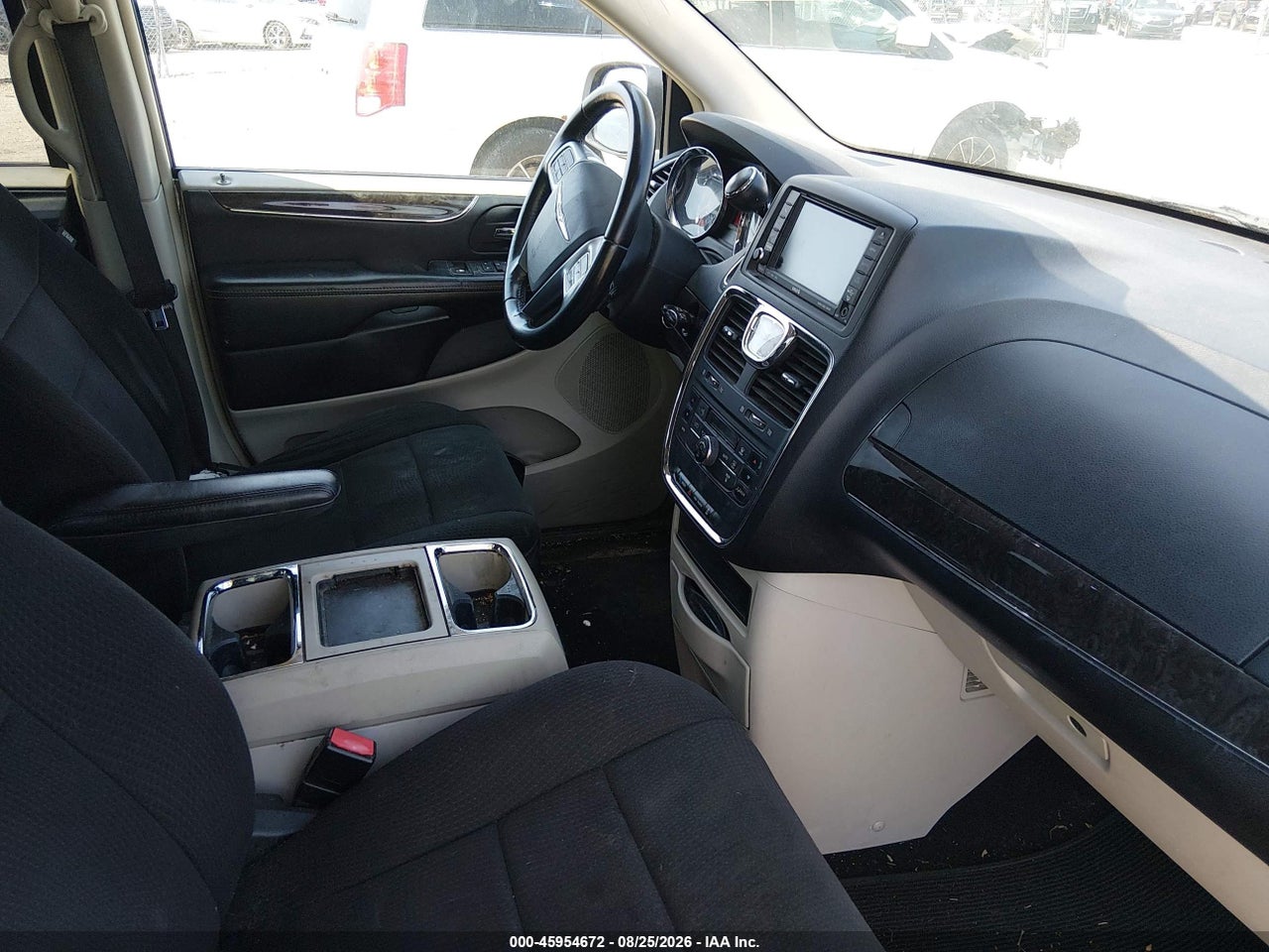 2011 CHRYSLER TOWN &amp; COUNTRY TOURING · 5/11