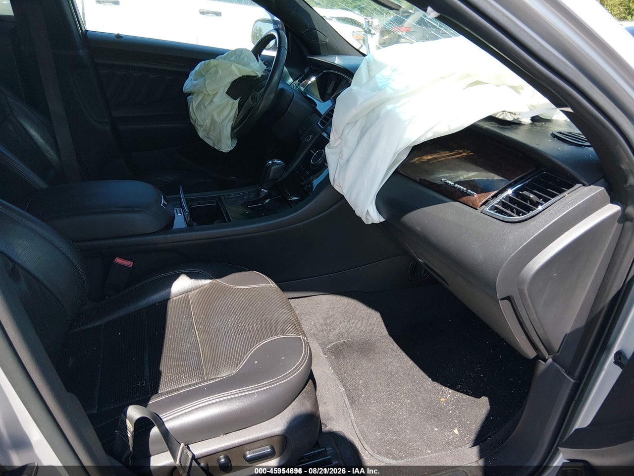 2019 FORD TAURUS LIMITED · 5/10