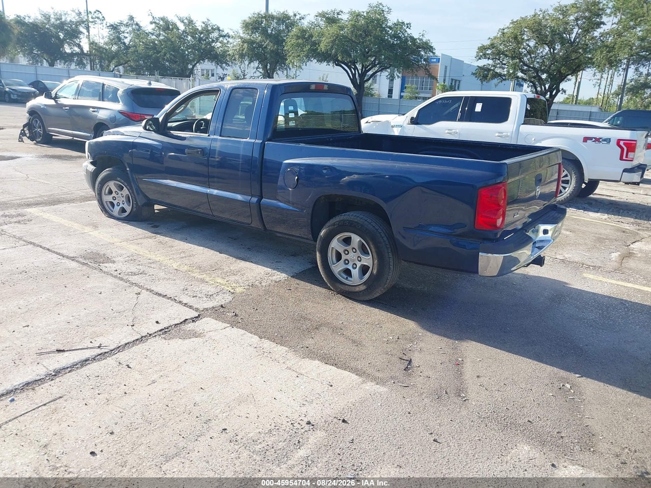 2005 DODGE DAKOTA SLT · 3/11