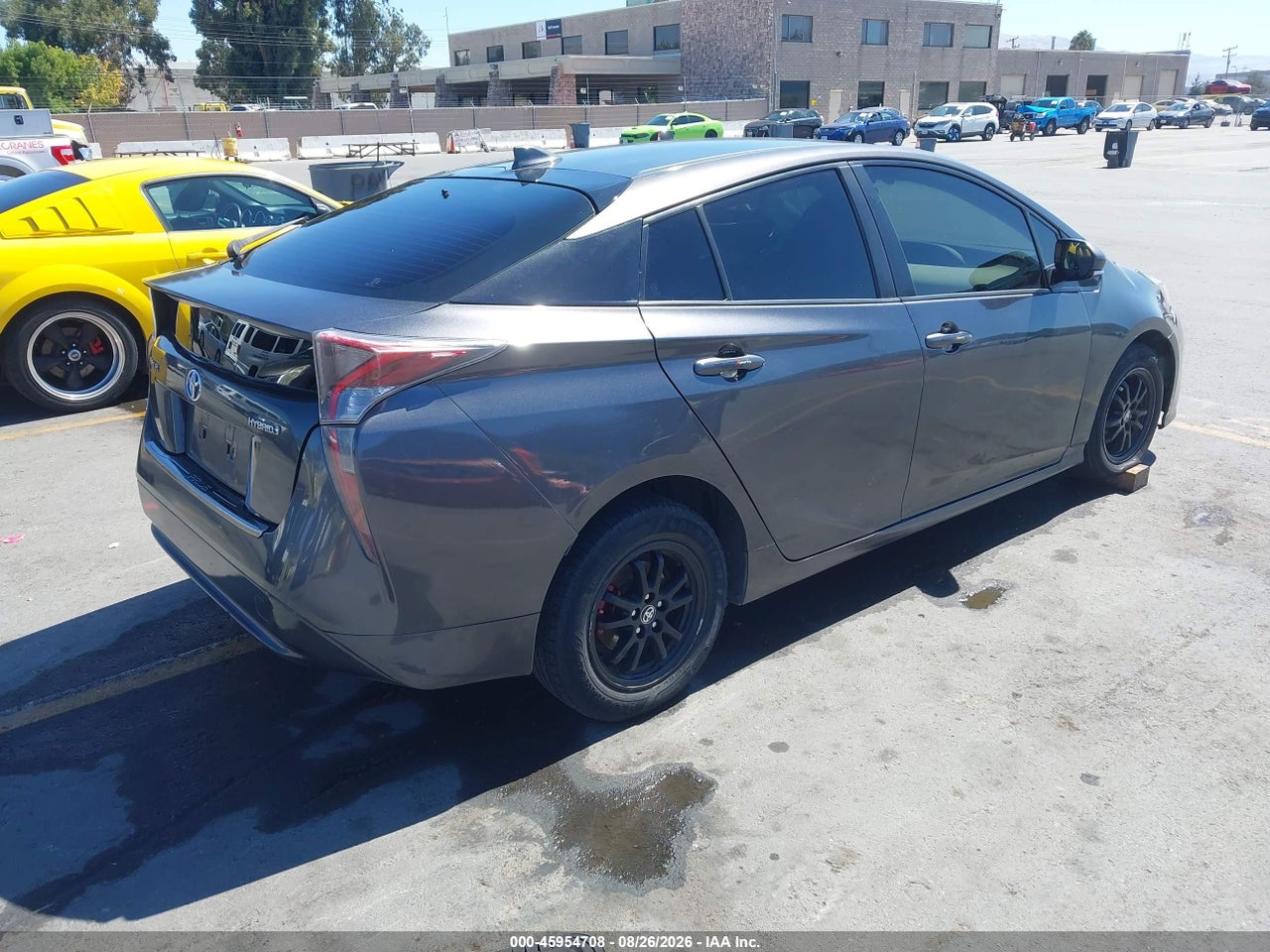 2016 TOYOTA PRIUS THREE · 4/11