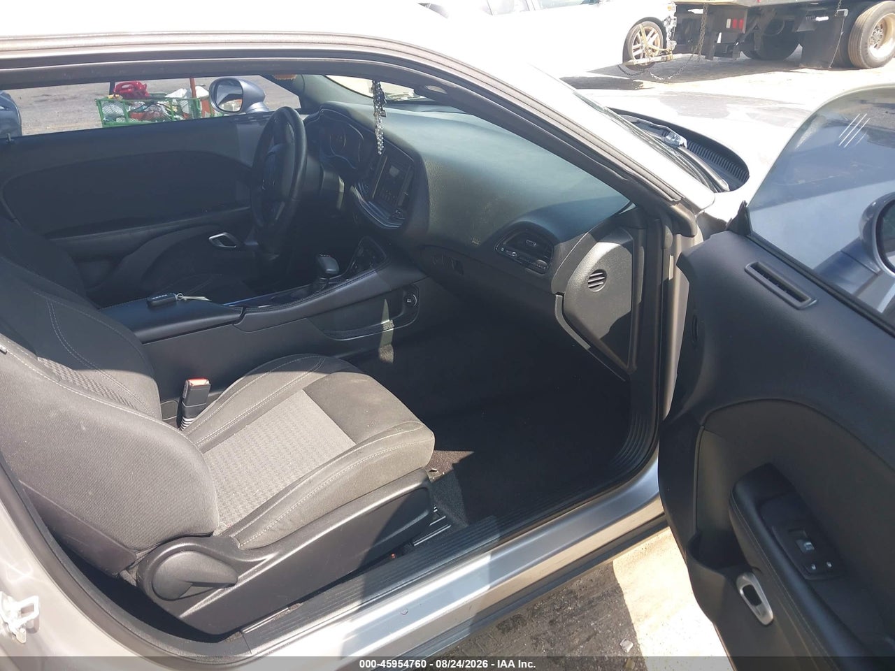 2018 DODGE CHALLENGER SXT · 5/11