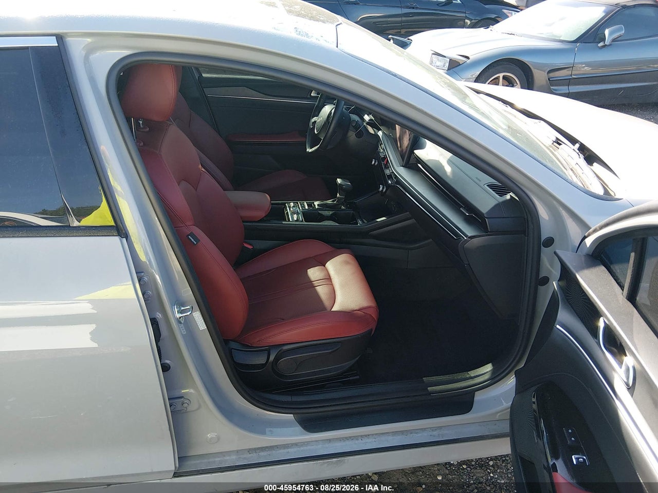 2025 KIA K5 GT-LINE · 5/11