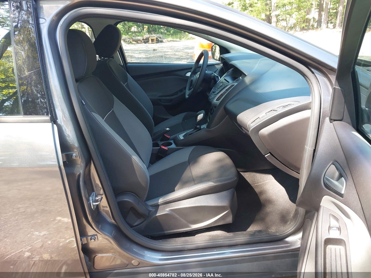 2014 FORD FOCUS SE · 5/11