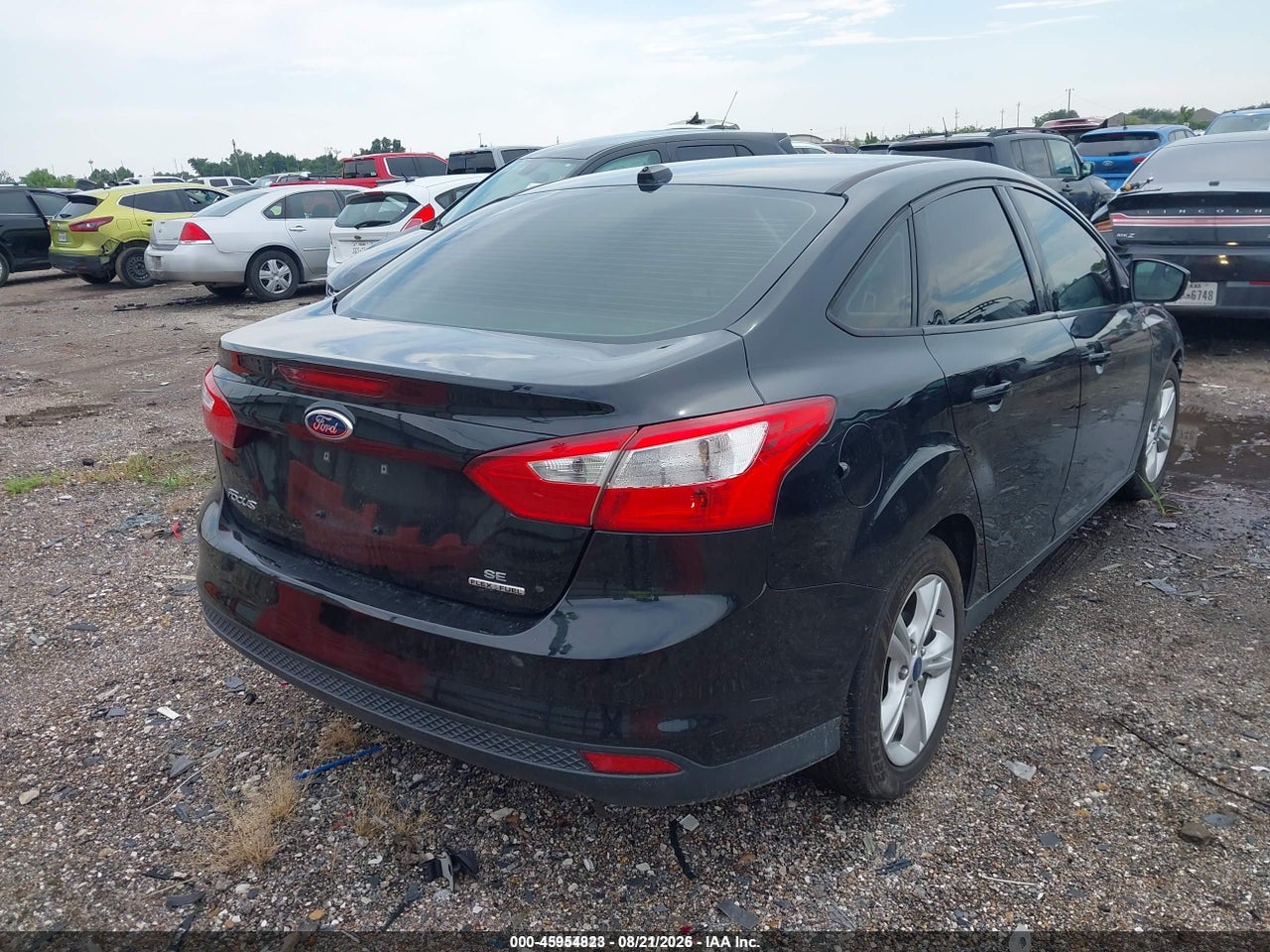 2014 FORD FOCUS SE · 4/11
