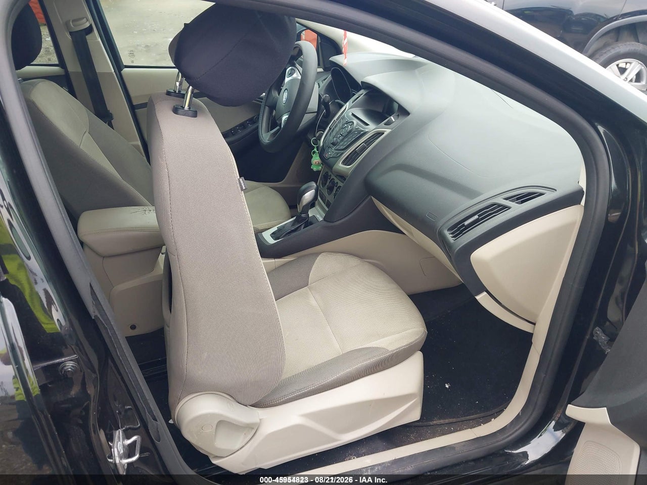 2014 FORD FOCUS SE · 5/11