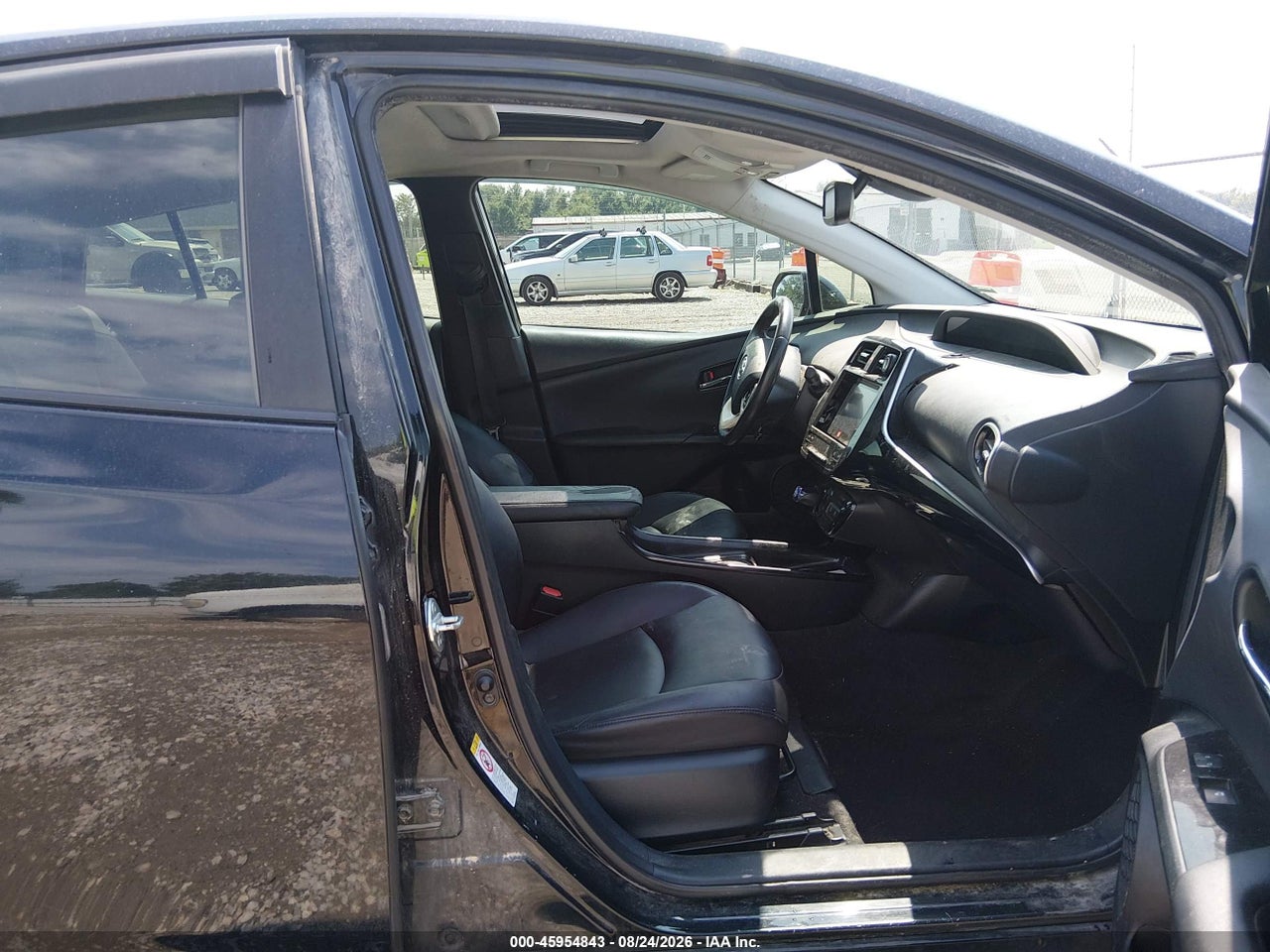 2016 TOYOTA PRIUS FOUR · 5/11