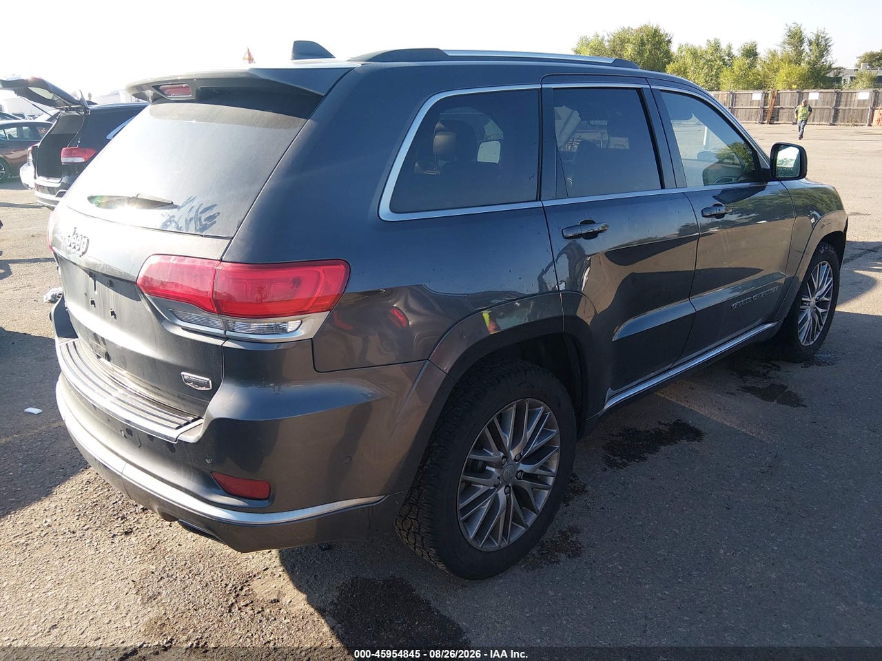 2017 JEEP GRAND CHEROKEE SUMMIT · 4/11