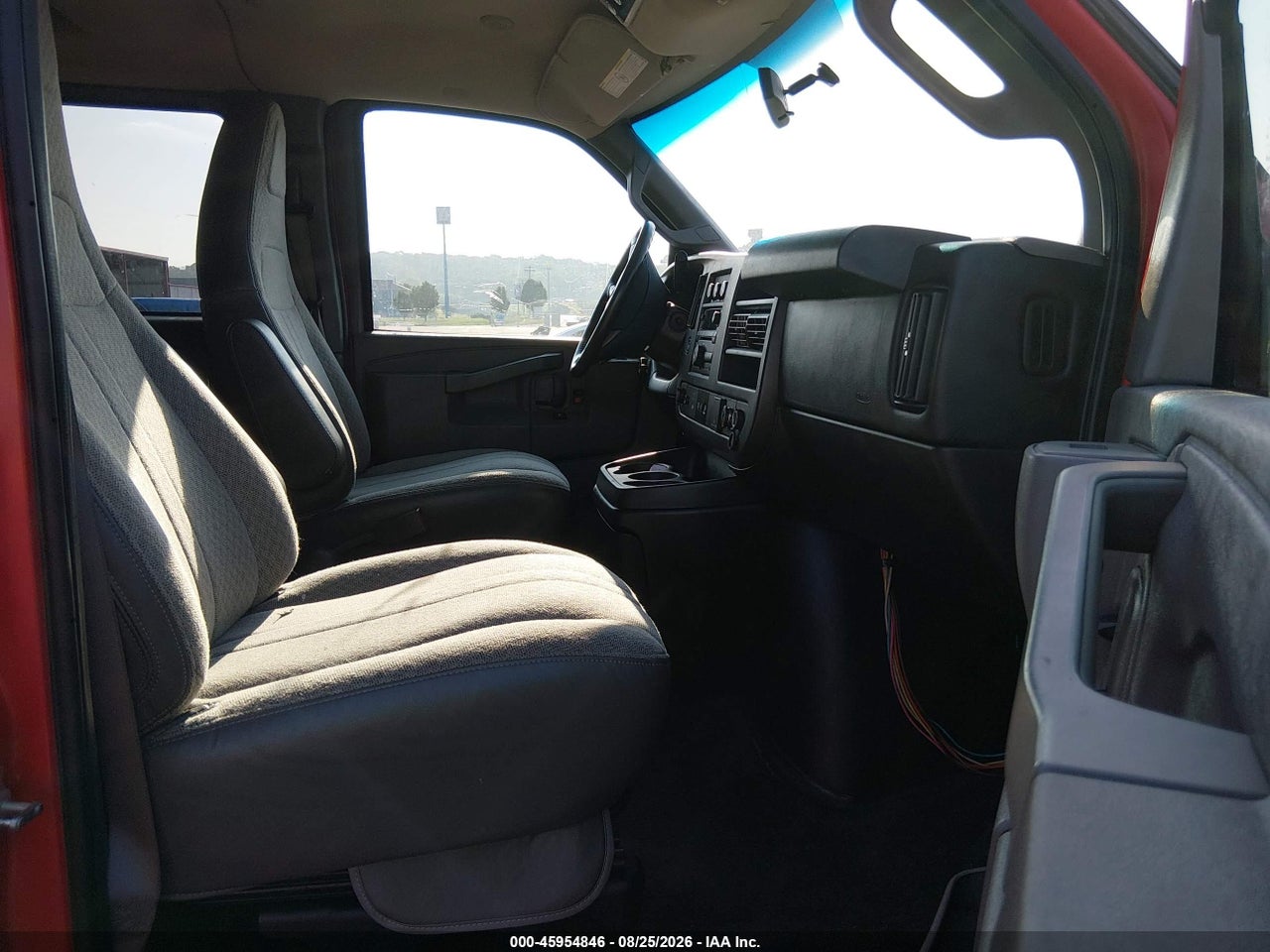 2016 CHEVROLET EXPRESS 3500 LT · 5/11