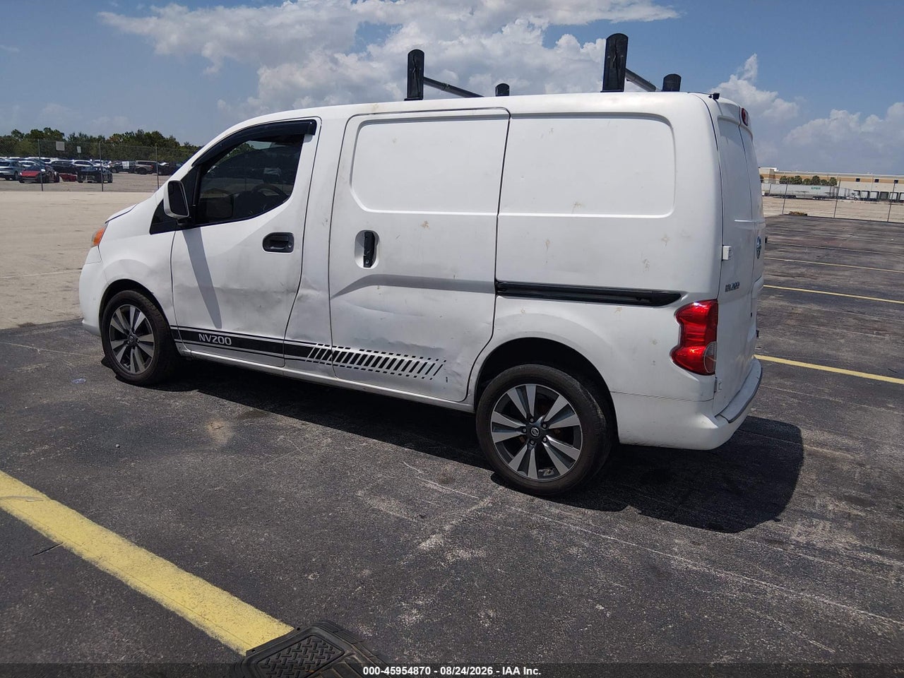 2014 NISSAN NV200 SV · 3/11