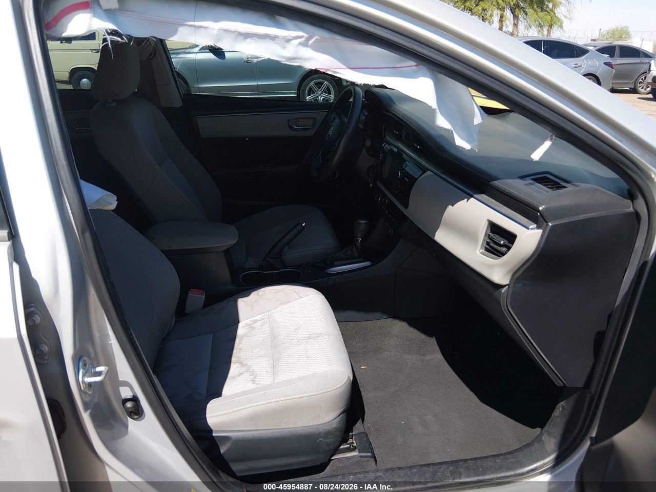 2016 TOYOTA COROLLA LE · 5/11