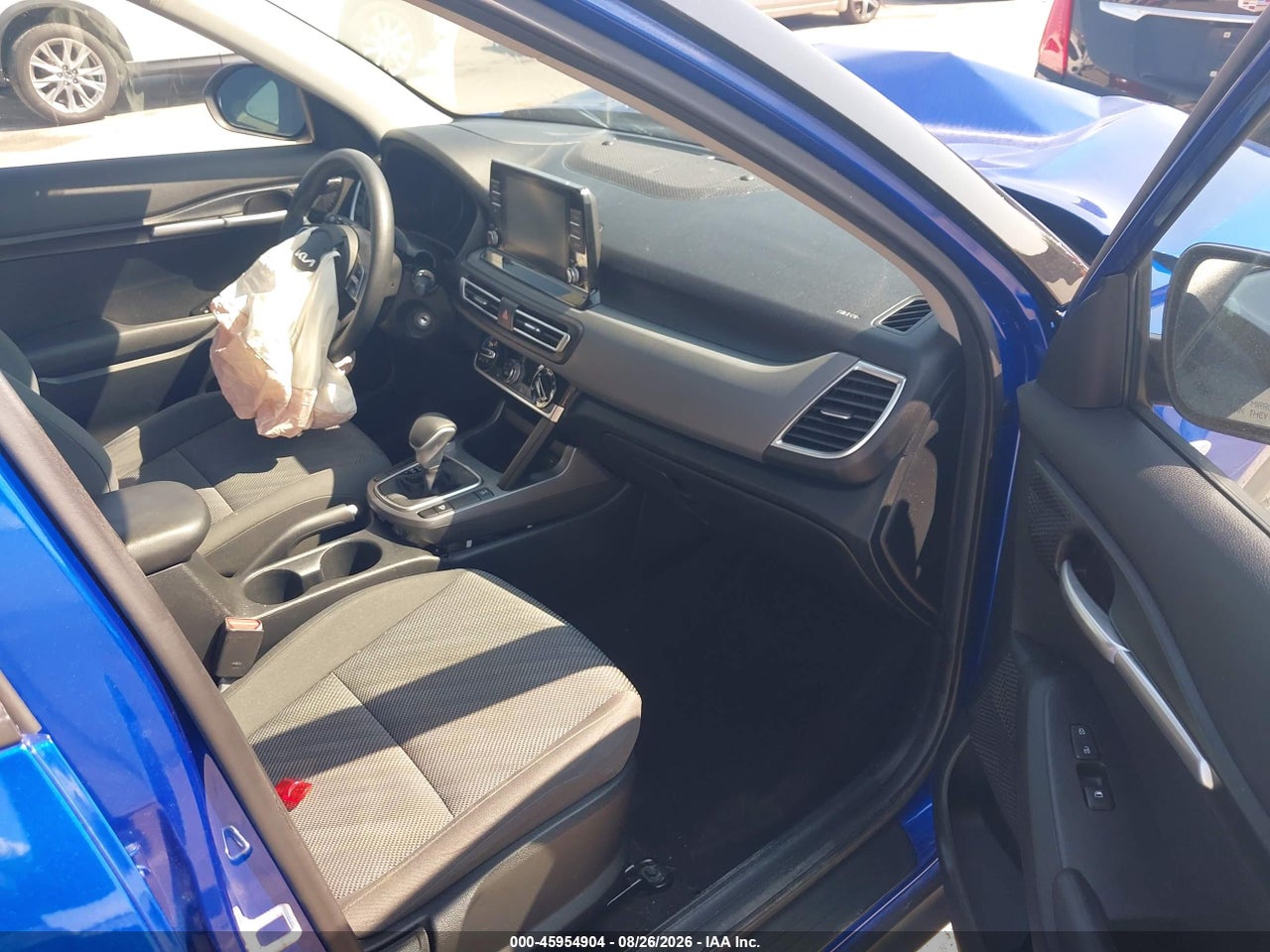 2023 KIA SELTOS LX · 5/10