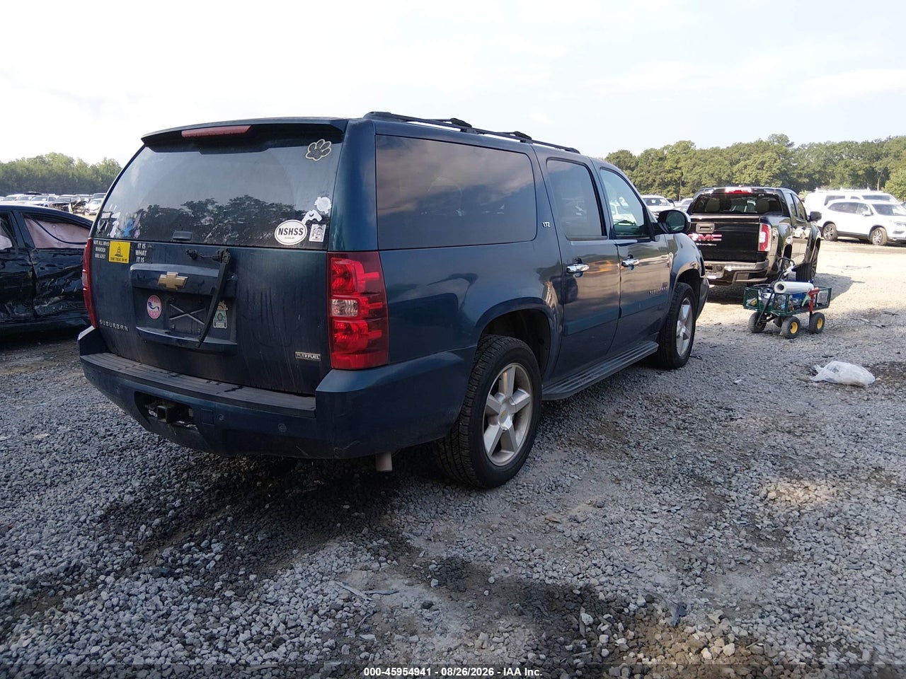 2007 CHEVROLET SUBURBAN 1500 LTZ · 4/11