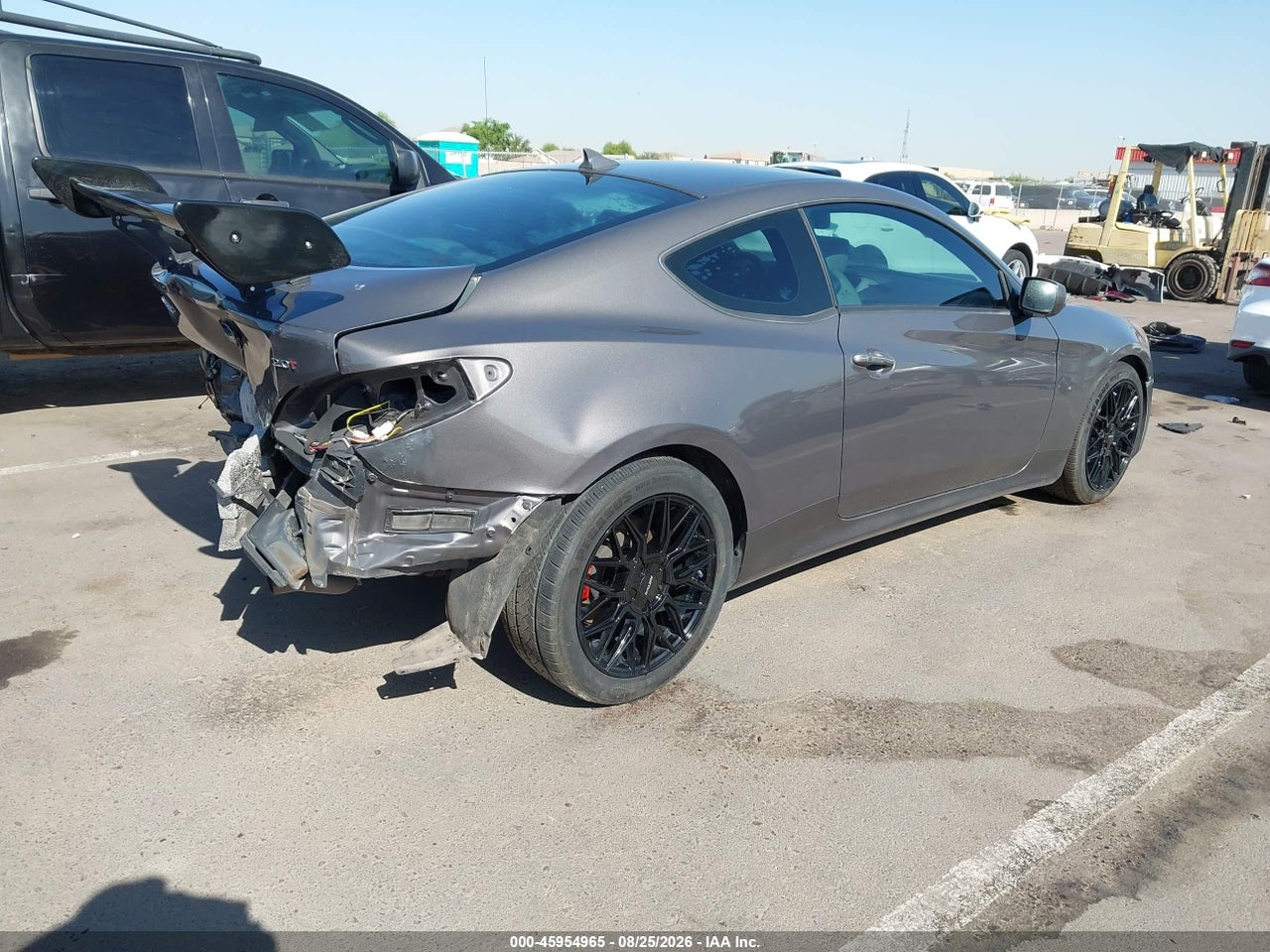 2013 HYUNDAI GENESIS 2.0T PREMIUM · 4/10
