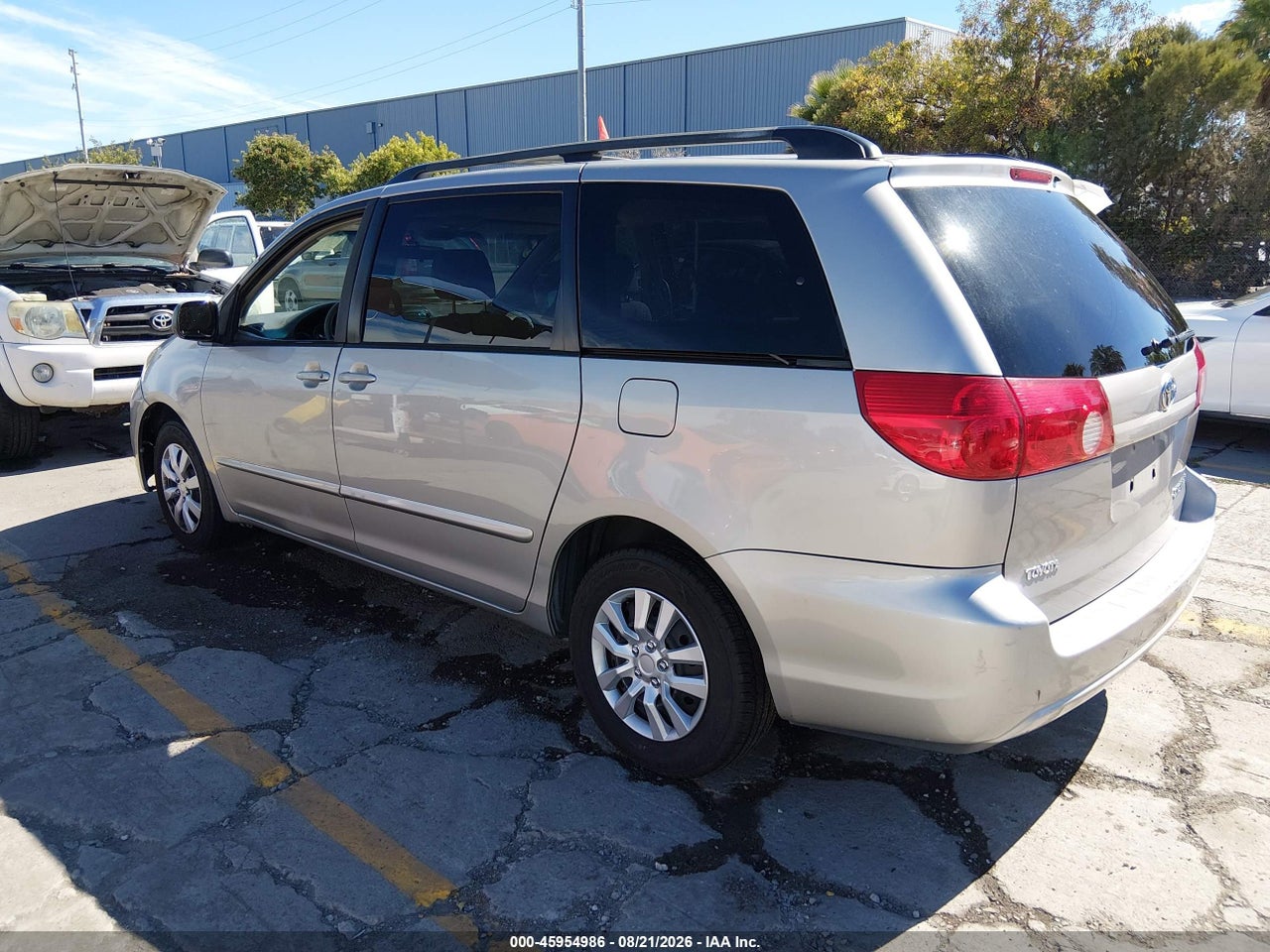 2006 TOYOTA SIENNA LE · 3/11