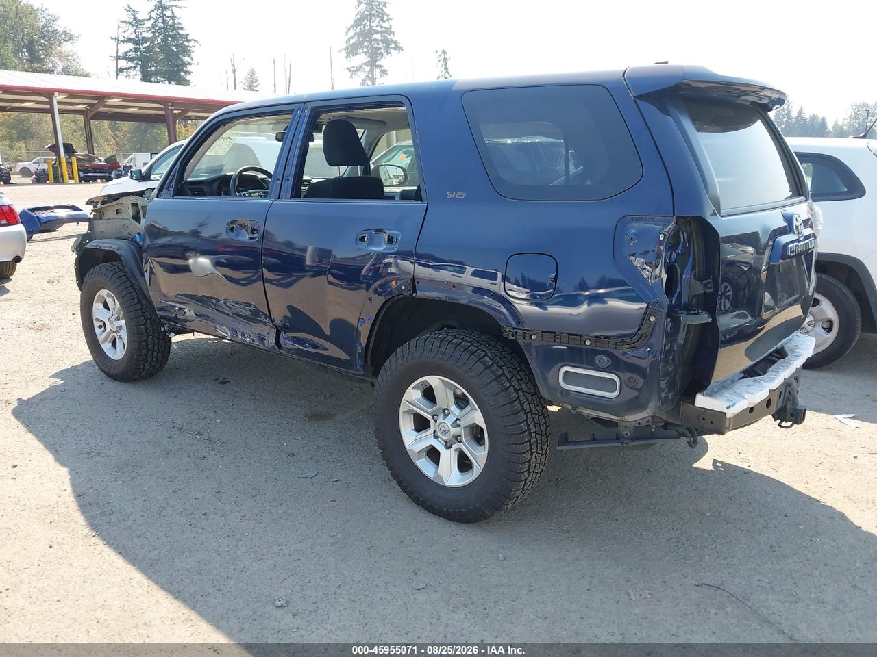 2018 TOYOTA 4RUNNER SR5 · 3/11
