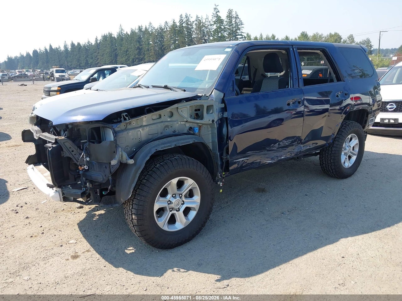 2018 TOYOTA 4RUNNER SR5 · 2/11