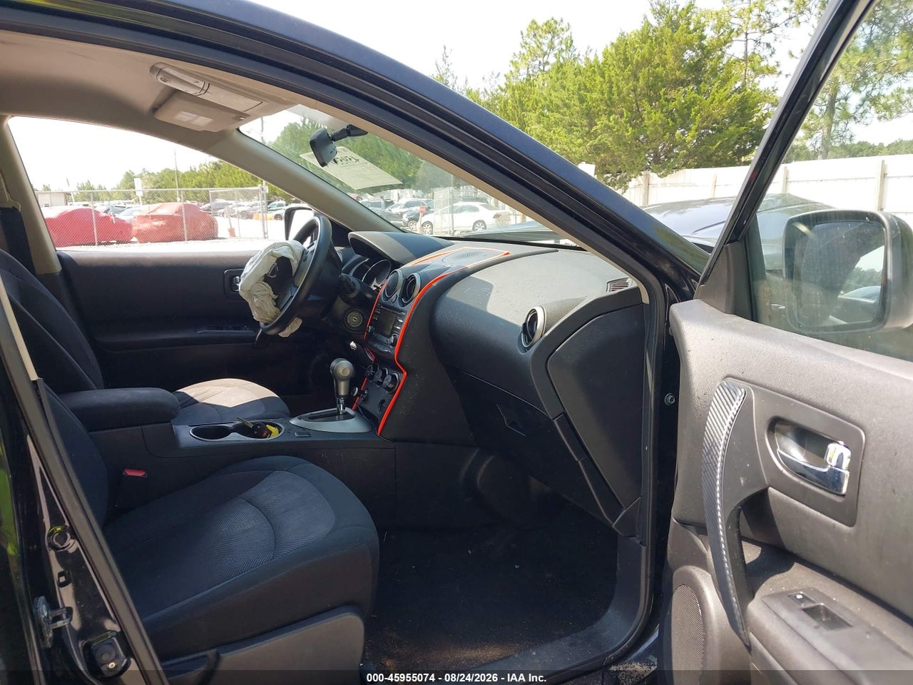 2012 NISSAN ROGUE S · 5/11