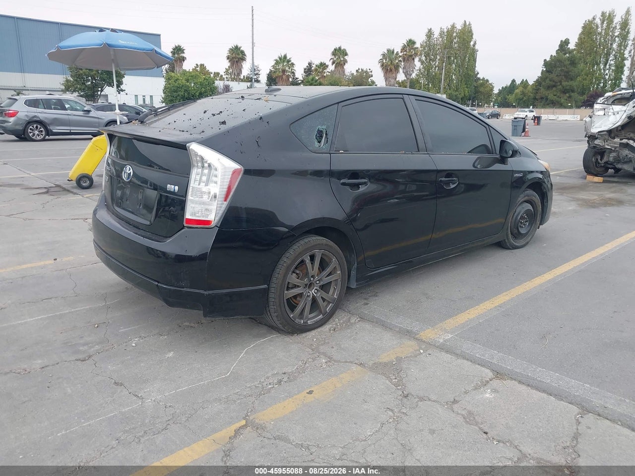 2011 TOYOTA PRIUS THREE · 4/11