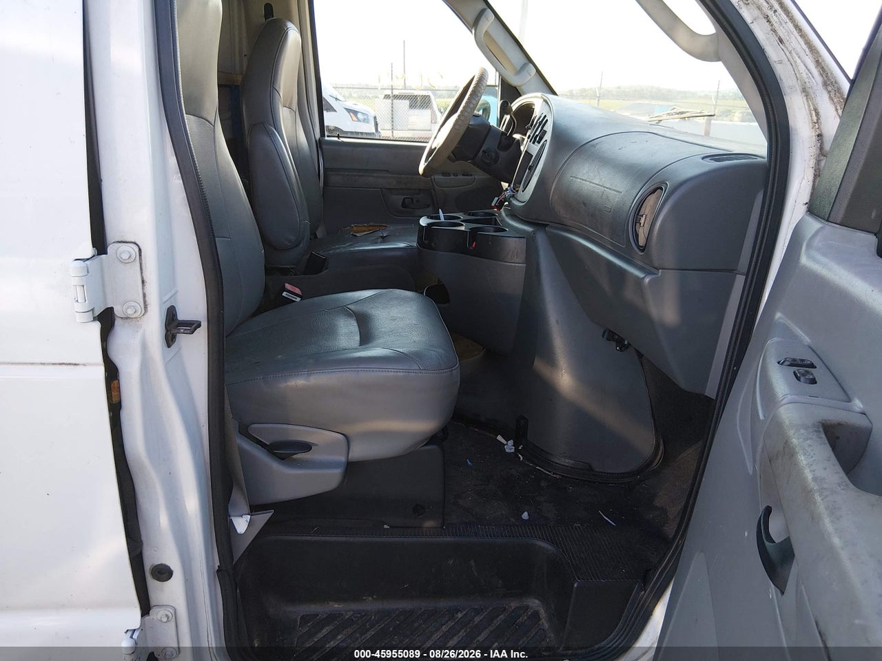 2006 FORD E-150 COMMERCIAL/RECREATIONAL · 5/11