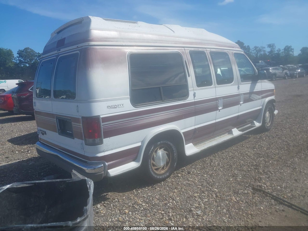 1995 FORD ECONOLINE E150 VAN · 4/11