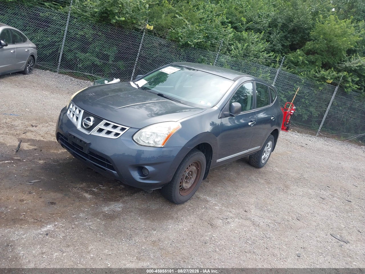 2013 NISSAN ROGUE S · 2/11