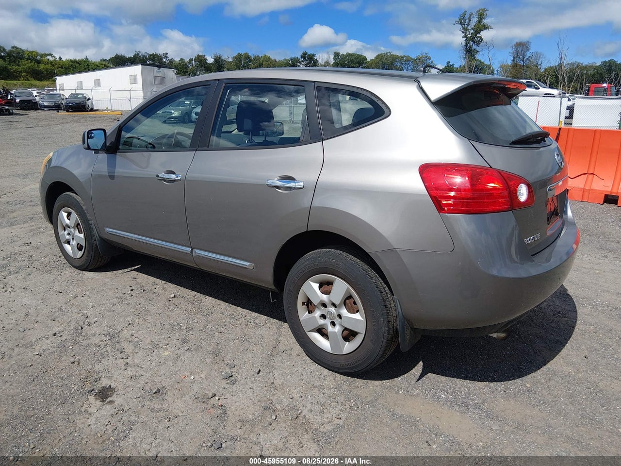 2011 NISSAN ROGUE S · 3/11