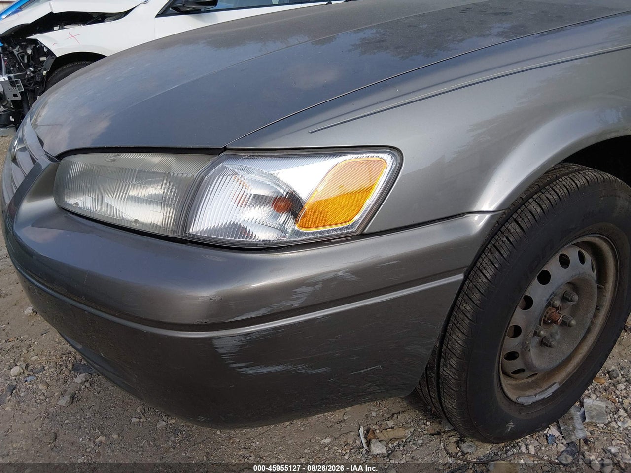 1998 TOYOTA CAMRY LE · 6/11