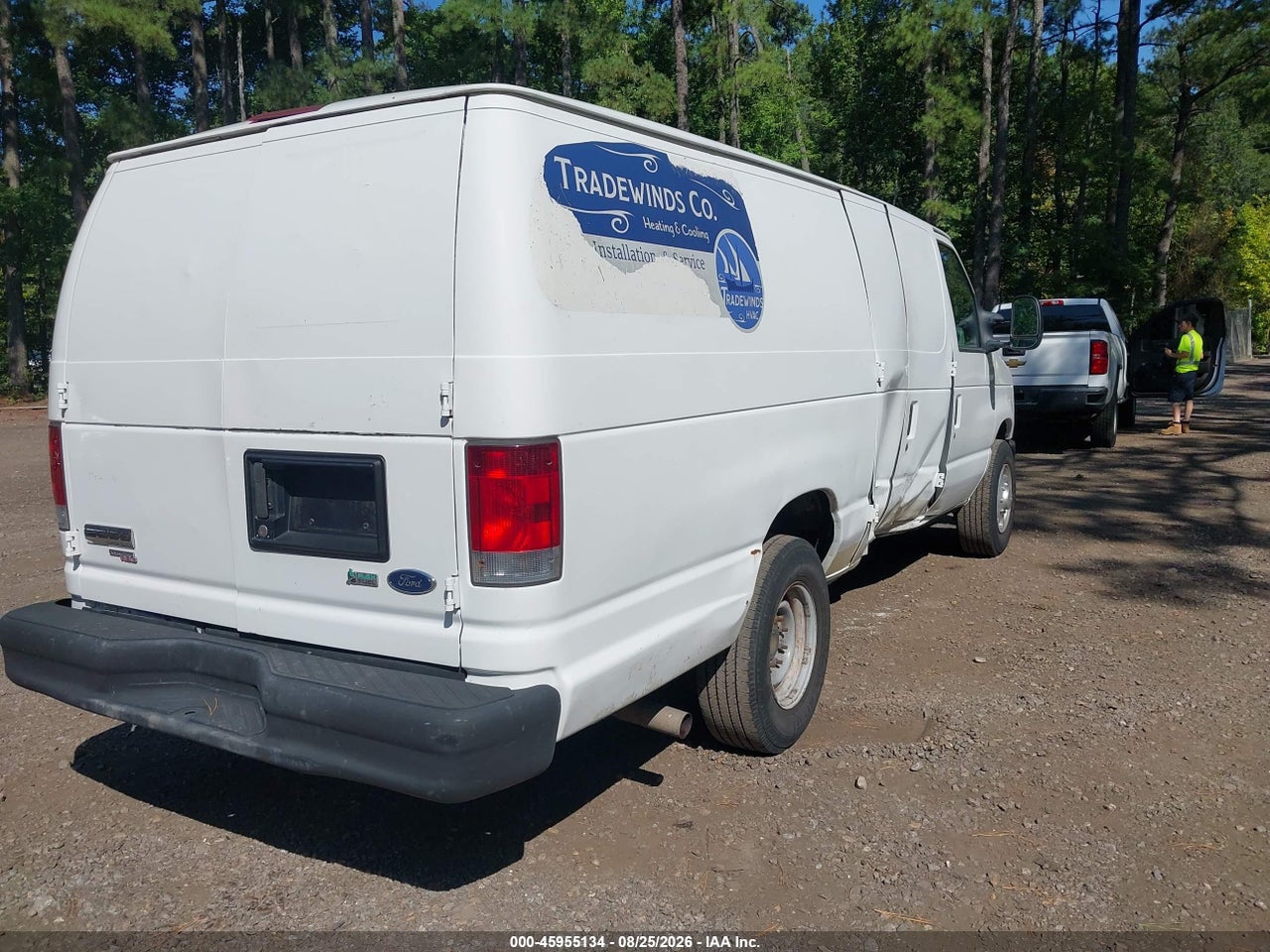 2011 FORD E-250 COMMERCIAL · 4/11