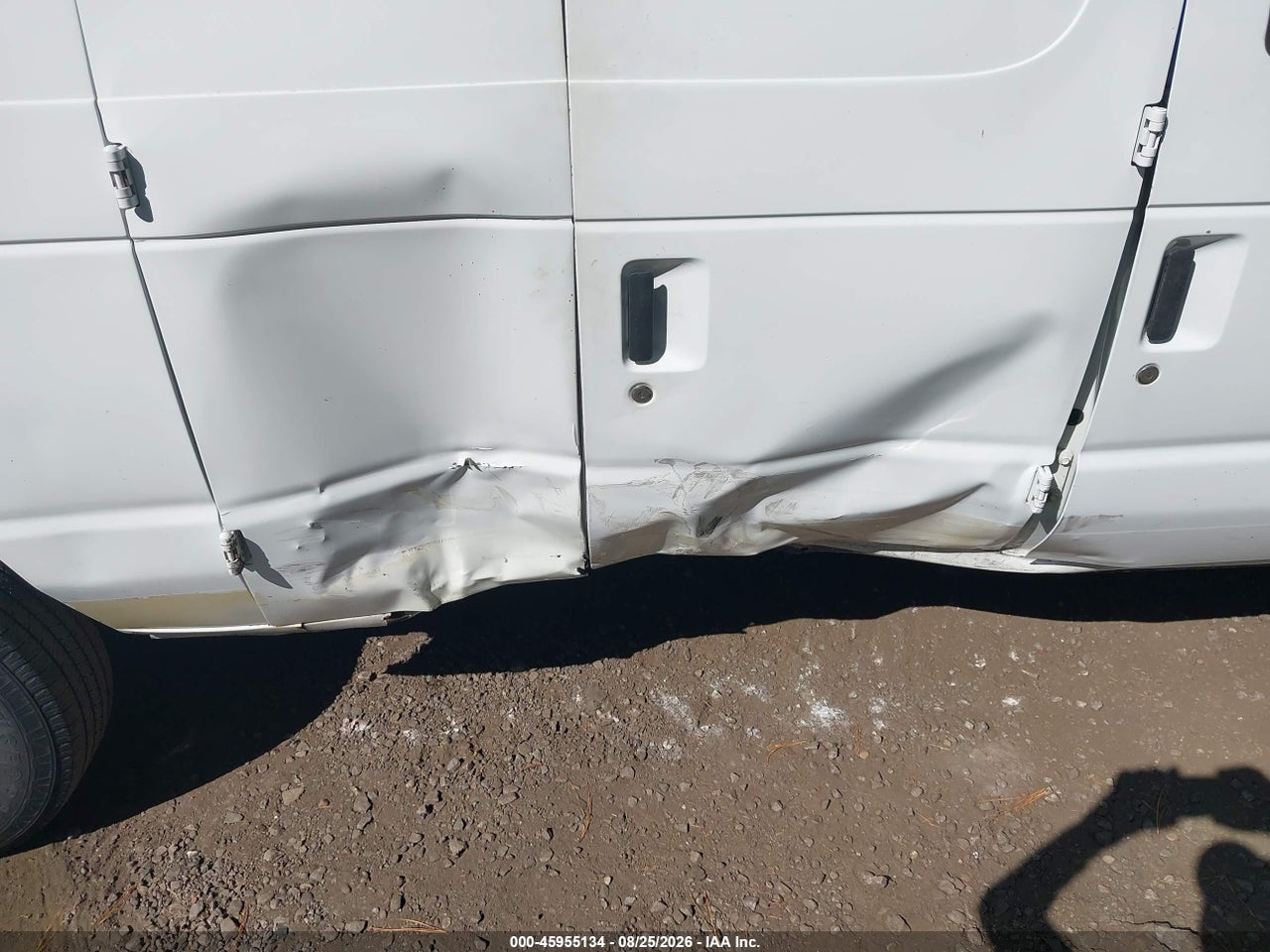 2011 FORD E-250 COMMERCIAL · 6/11