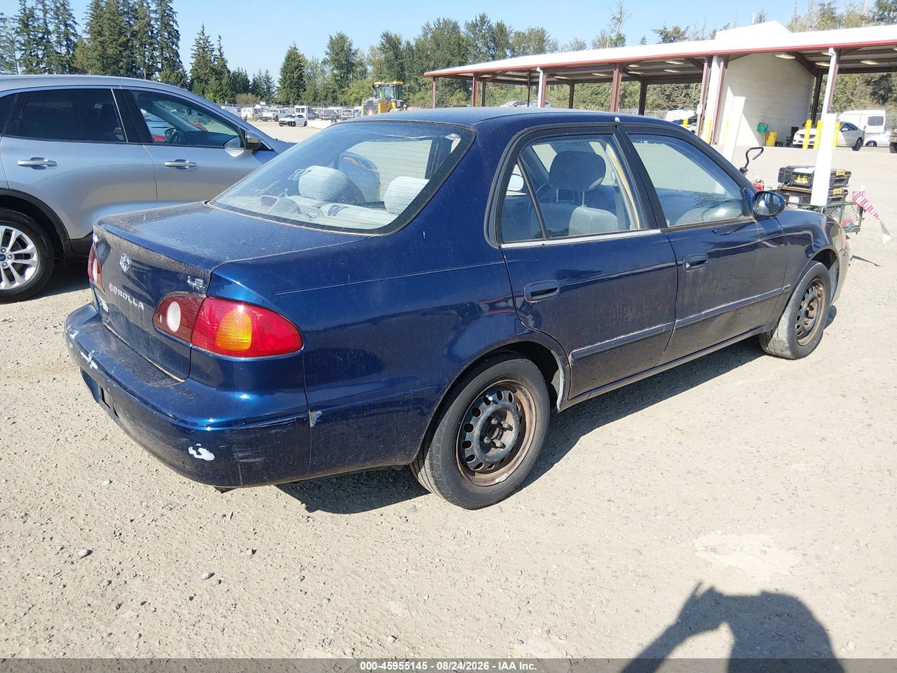 2001 TOYOTA COROLLA LE · 4/11