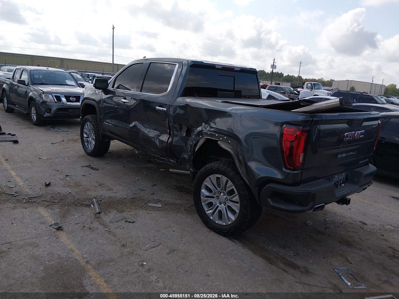 2021 GMC SIERRA 1500 4WD  SHORT BOX DENALI · 3/11