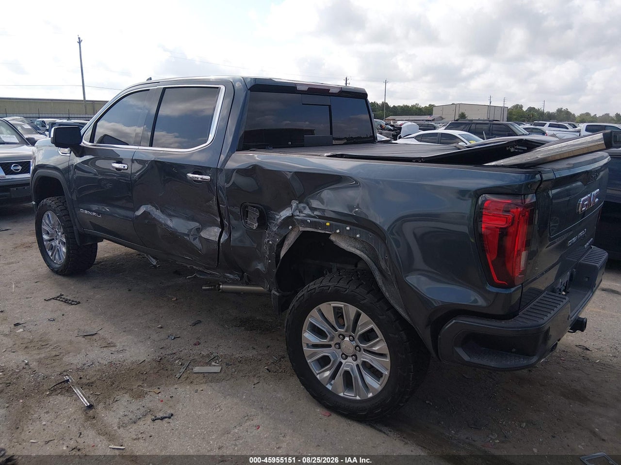 2021 GMC SIERRA 1500 4WD  SHORT BOX DENALI · 6/11